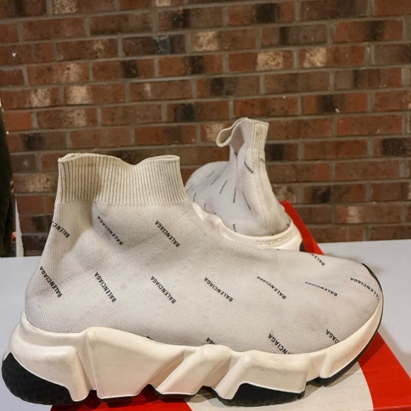 Balenciaga White Logo Trainer Sneakers Sz 39  100% Authentic - Picture 1 of 8